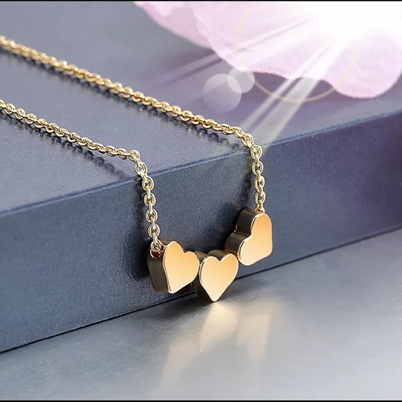 Jewelry - Dainty Gold Heart Necklace
